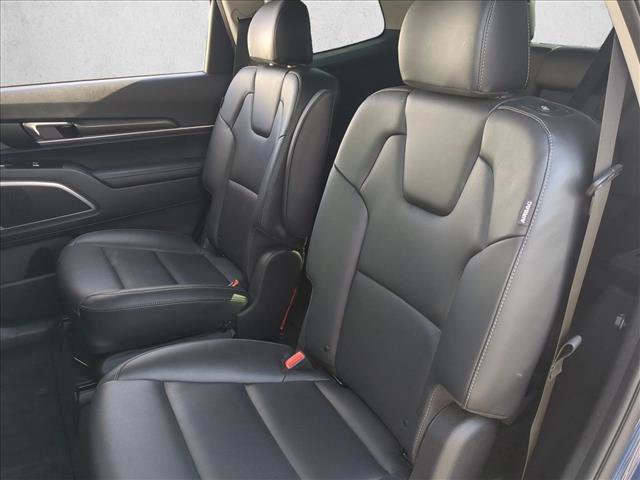 Used 2025 Kia Telluride S FWD image 20