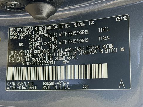 Used 2016 Toyota Highlander Limited Platinum FWD image 12
