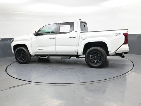 Used 2024 Toyota Tacoma TRD Sport w/ TRD Sport Upgrade Package image 6