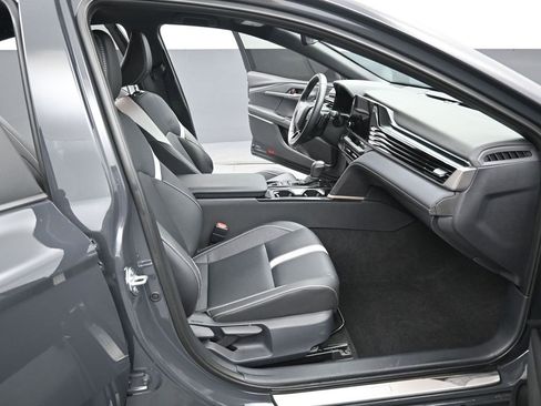 Certified 2025 Toyota Camry SE w/ Convenience Package image 32