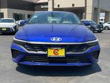 Certified 2025 Hyundai Elantra SE image 3