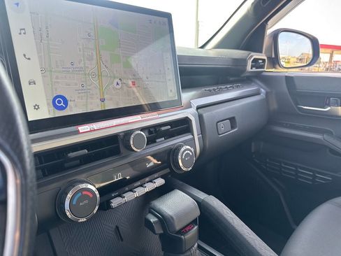 Used 2024 Toyota Tacoma TRD Sport AWD/4WD image 22