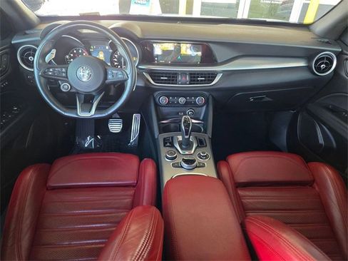 Used 2022 Alfa Romeo Stelvio Veloce image 19
