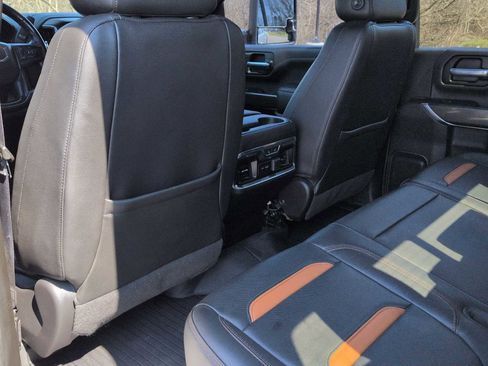 Used 2020 GMC Sierra 2500 AT4 w/ AT4 Premium Package AWD/4WD image 20