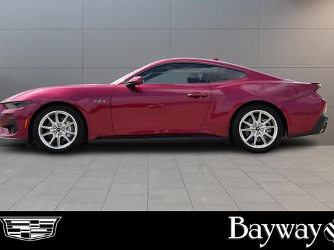 Used 2025 Ford Mustang GT Premium RWD image 5