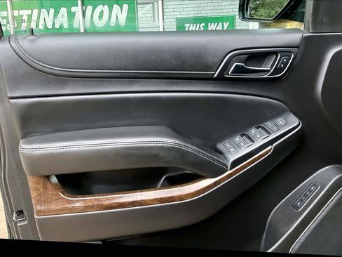 Used 2016 Chevrolet Tahoe LT image 17