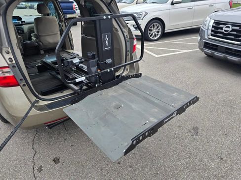 Used 2011 Honda Odyssey EX image 19