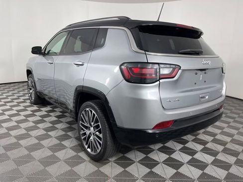 Used 2022 Jeep Compass Limited w/ Elite Group AWD/4WD image 8