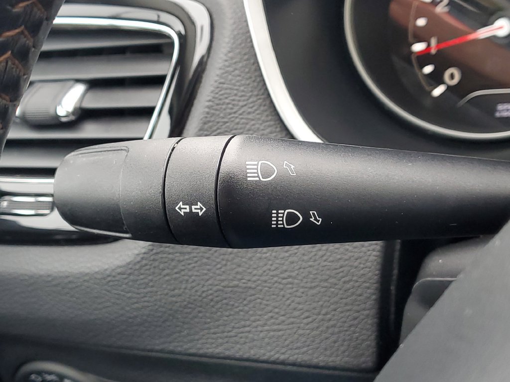 Used 2019 Jeep Compass Limited AWD/4WD image 23
