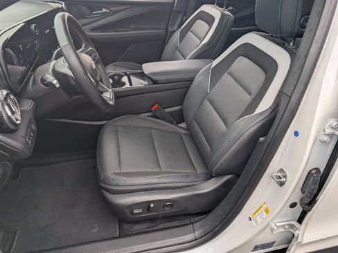 Used 2024 Chevrolet Blazer EV LT AWD/4WD image 17