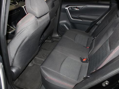 Used 2022 Toyota RAV4 SE w/ Weather & Moonroof Package AWD/4WD image 20