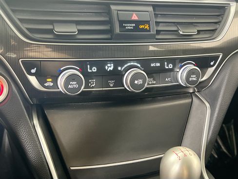 Used 2019 Honda Accord Sport image 15