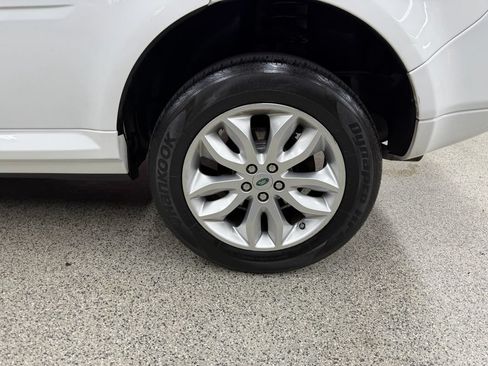 Used 2011 Land Rover LR2 HSE AWD/4WD image 35