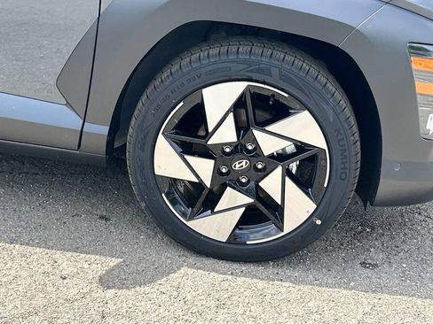 New 2026 Hyundai Kona Limited FWD image 9