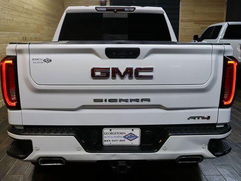Used 2019 GMC Sierra 1500 AT4 w/ AT4 Premium Package AWD/4WD image 4