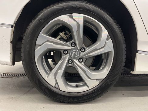 Used 2018 Honda Accord EX image 35