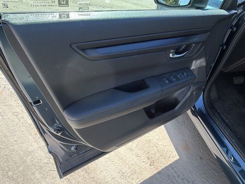 Used 2025 Honda CR-V EX image 14