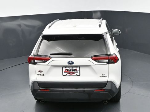 Used 2020 Toyota RAV4 LE w/ All Weather Liner Package AWD/4WD image 31