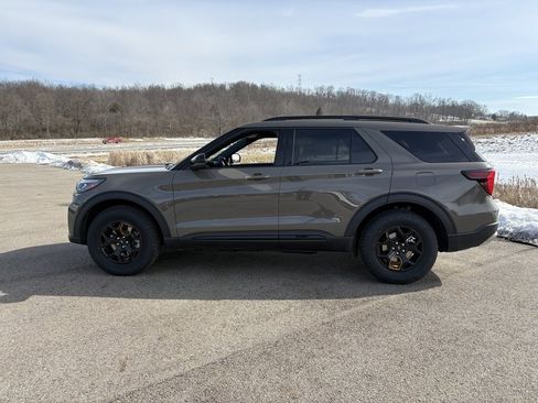 New 2026 Ford Explorer Tremor image 2