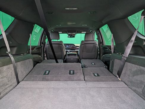 Used 2021 Cadillac Escalade ESV Luxury AWD/4WD image 14
