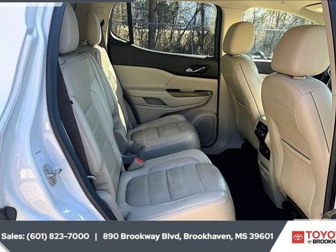 Used 2019 GMC Acadia Denali image 3