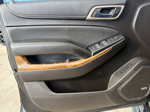 Used 2015 GMC Yukon Denali w/ Premium Package image 12