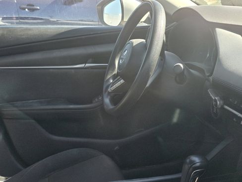 Used 2022 MAZDA MAZDA3 s FWD image 15