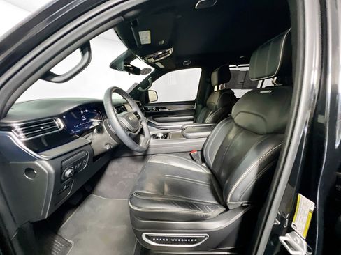 Used 2023 Jeep Grand Wagoneer Series II image 14
