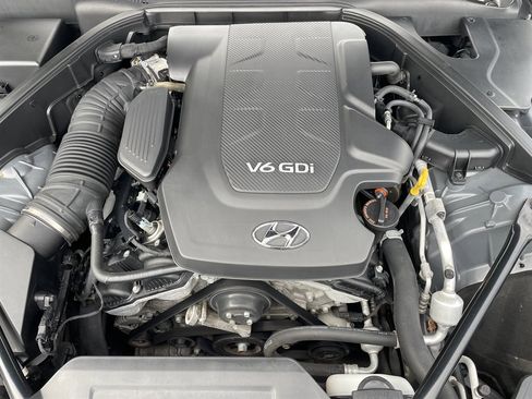 Used 2015 Hyundai Genesis 3.8 image 6