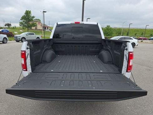 Used 2018 Ford F150 XLT w/ Equipment Group 302A Luxury AWD/4WD image 16