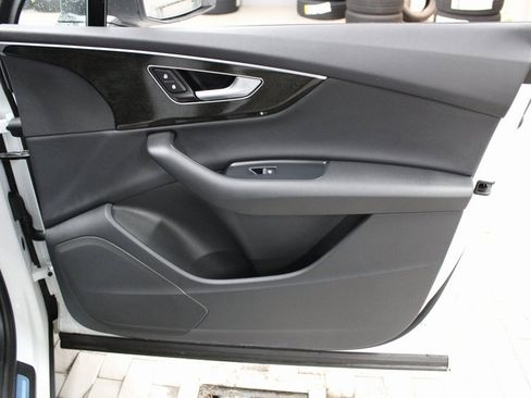 Used 2025 Audi Q7 2.0T Premium w/ Convenience Package image 28