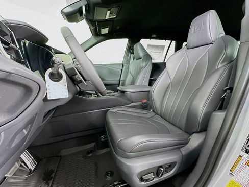 New 2026 Lexus TX 500h AWD image 22