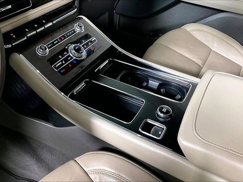 Used 2021 Lincoln Aviator Reserve w/ Equipment Group 201A image 17
