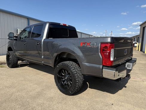 Used 2019 Ford F250 Lariat w/ Lariat Value Package AWD/4WD image 9