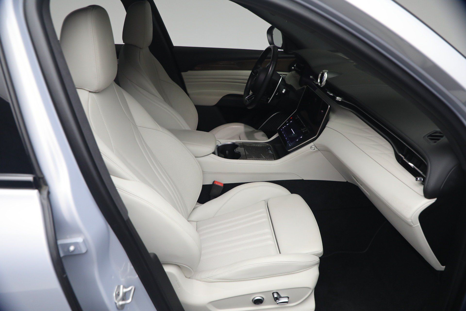Certified 2023 Maserati Grecale Modena AWD/4WD image 16