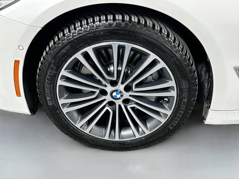 Used 2020 BMW 530i w/ Premium Package RWD image 32