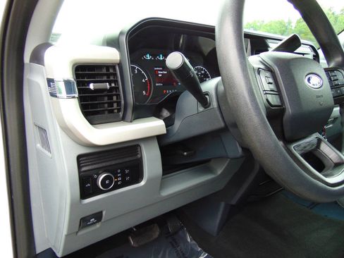 Used 2025 Ford F250 XLT AWD/4WD image 18
