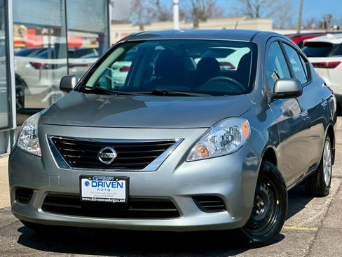 Used 2013 Nissan Versa SV FWD image 26