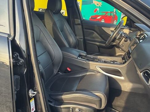 Used 2019 Jaguar F-PACE S image 8