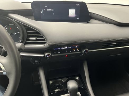 Certified 2025 MAZDA MAZDA3 s Sport image 16