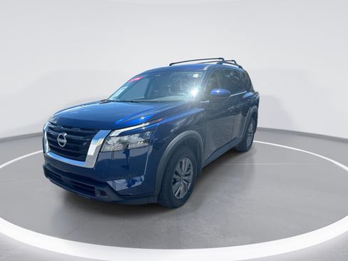 Certified 2024 Nissan Pathfinder SV FWD image 8