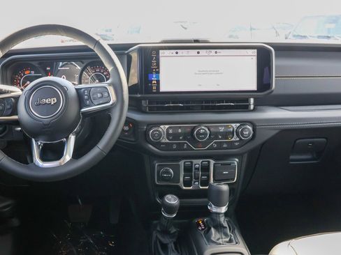 New 2026 Jeep Wrangler Unlimited Sahara AWD/4WD image 16