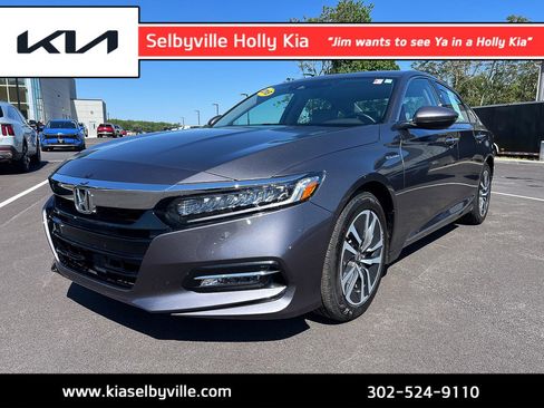 Used 2018 Honda Accord Touring image 1
