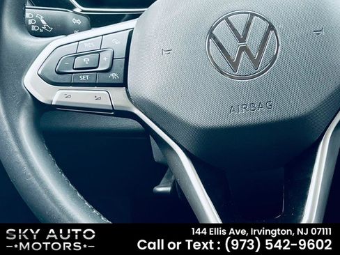 Used 2024 Volkswagen Jetta SE FWD image 13