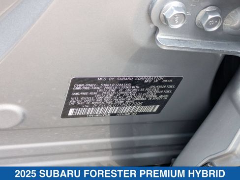 Used 2025 Subaru Forester Premium AWD/4WD image 39