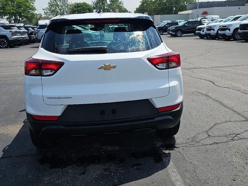 Used 2023 Chevrolet TrailBlazer LS FWD image 6