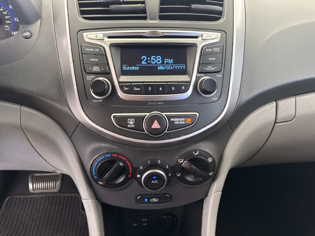 Used 2017 Hyundai Accent SE FWD image 27