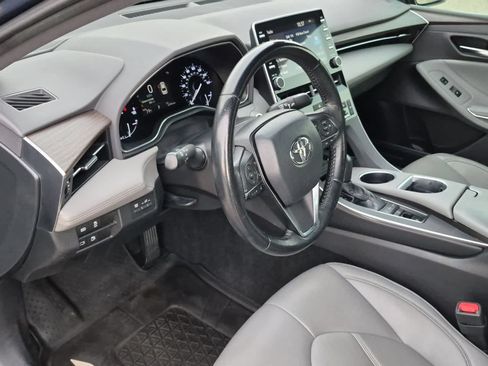 Used 2019 Toyota Avalon XLE w/ All Weather Liner Package FWD image 10