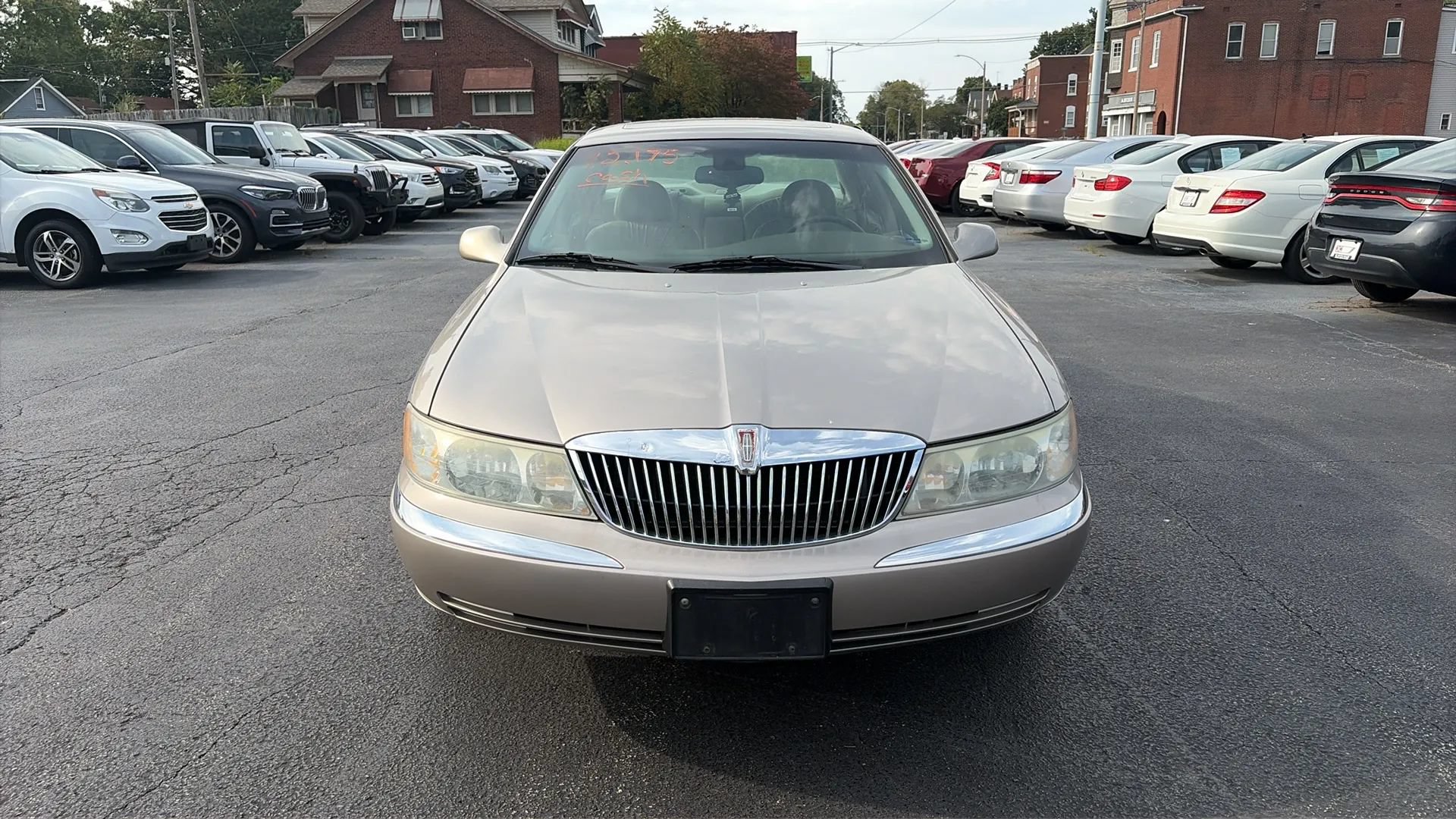 Used 2002 Lincoln Continental FWD image 2
