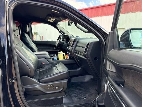 Used 2019 Ford Expedition Max Limited RWD image 27